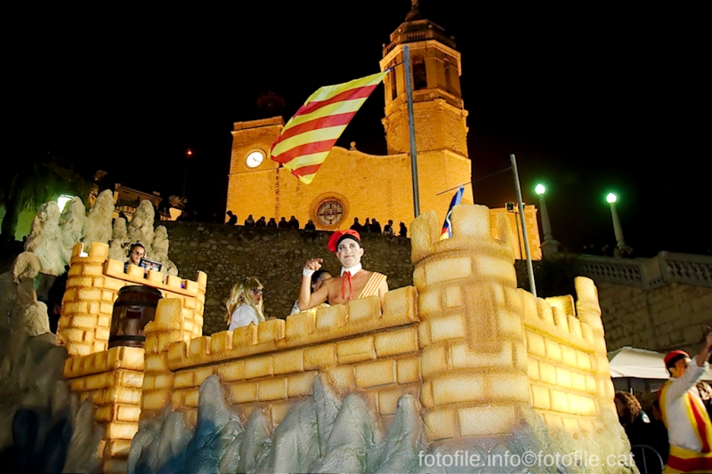 Carnaval 2014 Sitges Rua de la Disbauxa 
Carnaval 2014 Sitges Rua de la Disbauxa 
Keywords: Carnaval 2014 Sitges Rua de la Disbauxa 