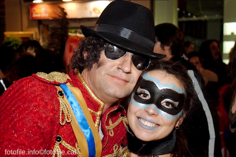 Carnaval 2014 Sitges - Rua de l'Extermini
Carnaval 2014 Sitges - Rua de l'Extermini
Keywords: Carnaval 2014 Sitges - Rua de l'Extermini