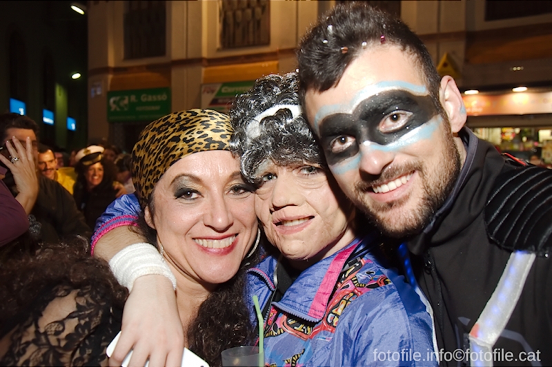 Carnaval 2014 Sitges - Rua de l'Extermini
Carnaval 2014 Sitges - Rua de l'Extermini
Keywords: Carnaval 2014 Sitges - Rua de l'Extermini