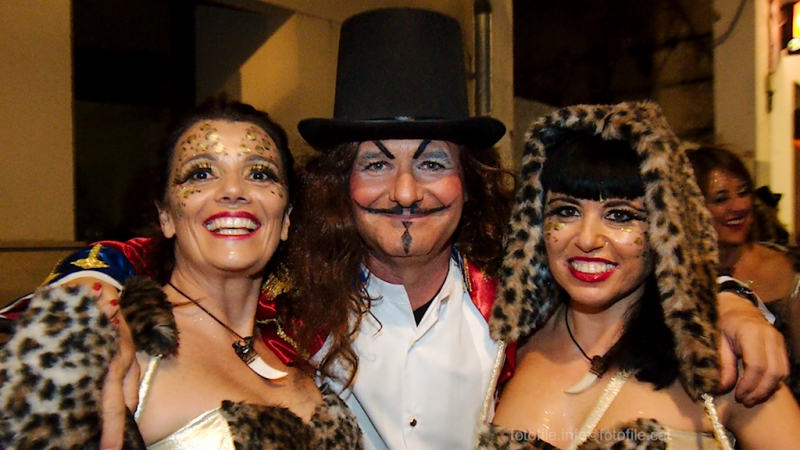 Carnaval 2016 Sitges - Rua de l'Extermini
Carnaval 2016 Sitges - Rua de l'Extermini
Keywords: Carnaval 2016 Sitges - Rua de l'Extermini