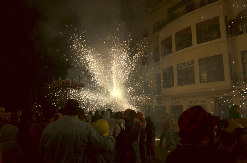 Balldefoc 2009. Vilafranca del Penedes
Imatge del Balldefoc 2009, a Vilafranca del Penedes. Nikon D50 #
Foto del Balldefoc 2009, en Vilafranca del Penedes. #
Keywords: BALLDEFOC 2009 VILAFRANCA