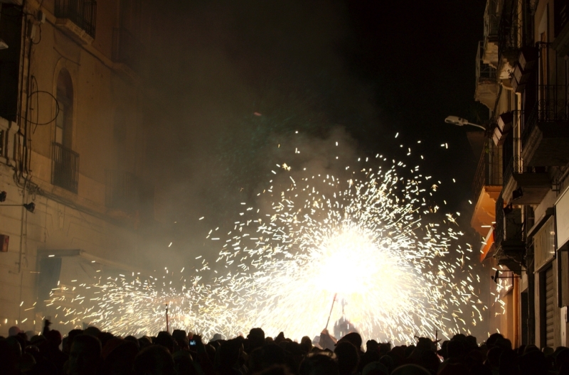Balldefoc 2009. Vilafranca del Penedes
Imatge del Balldefoc 2009, a Vilafranca del Penedes. Nikon D50 #
Foto del Balldefoc 2009, en Vilafranca del Penedes. #
Keywords: BALLDEFOC 2009 VILAFRANCA
