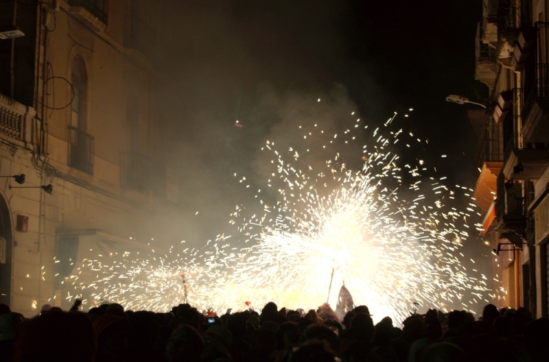 Balldefoc 2009. Vilafranca del Penedes
Imatge del Balldefoc 2009, a Vilafranca del Penedes. Nikon D50 #
Foto del Balldefoc 2009, en Vilafranca del Penedes. #
Keywords: BALLDEFOC 2009 VILAFRANCA