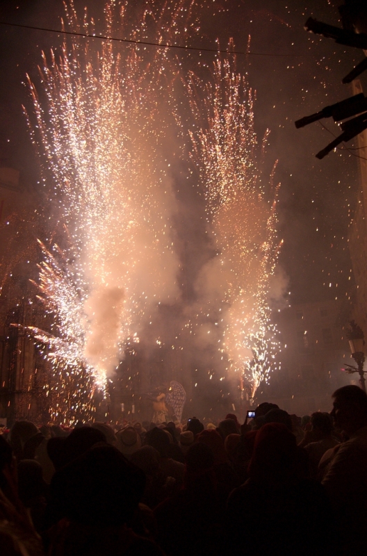 Balldefoc 2009. Vilafranca del Penedes
Imatge del Balldefoc 2009, a Vilafranca del Penedes. Nikon D50 #
Foto del Balldefoc 2009, en Vilafranca del Penedes. #
Keywords: BALLDEFOC 2009 VILAFRANCA