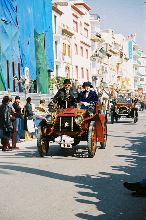 Rally Sitges 2003
Fotos del Rally de Sitges 2003. Negatiu 35mm escanejat.
Keywords: Rally Sitges 2003 Cotxes