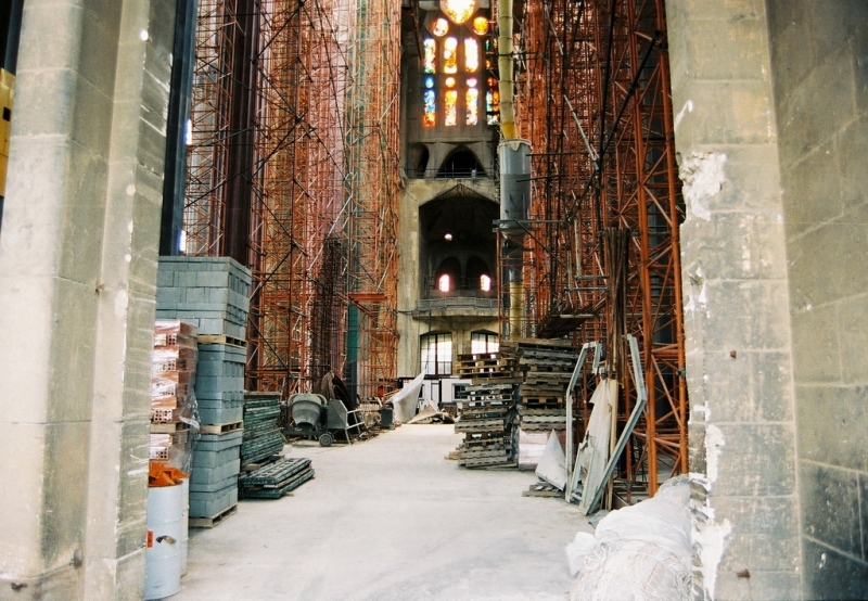 Gaudi - Sagrada Familia
Sagrada Familia. Barcelona 2003. Interiors en obres del temple.
Keywords: Gaudi Sagrada Familia