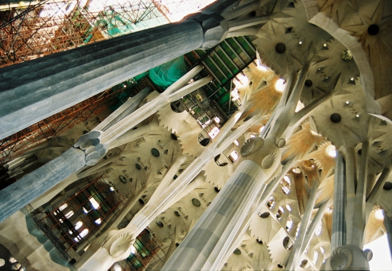 Gaudi - Sagrada Familia
Sagrada Familia. Barcelona 2003. Interiors en obres del temple.
Keywords: Gaudi Sagrada Familia