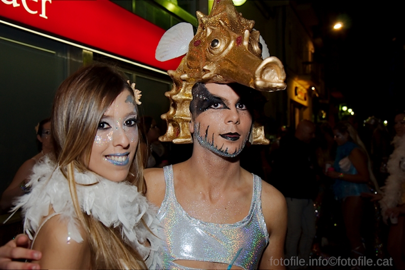 Carnaval 2014 Sitges - Rua de l'Extermini
Carnaval 2014 Sitges - Rua de l'Extermini
Keywords: Carnaval 2014 Sitges - Rua de l'Extermini