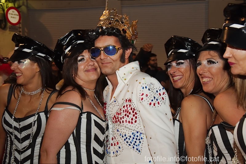 Carnaval 2014 Sitges - Rua de l'Extermini
Carnaval 2014 Sitges - Rua de l'Extermini
Keywords: Carnaval 2014 Sitges - Rua de l'Extermini