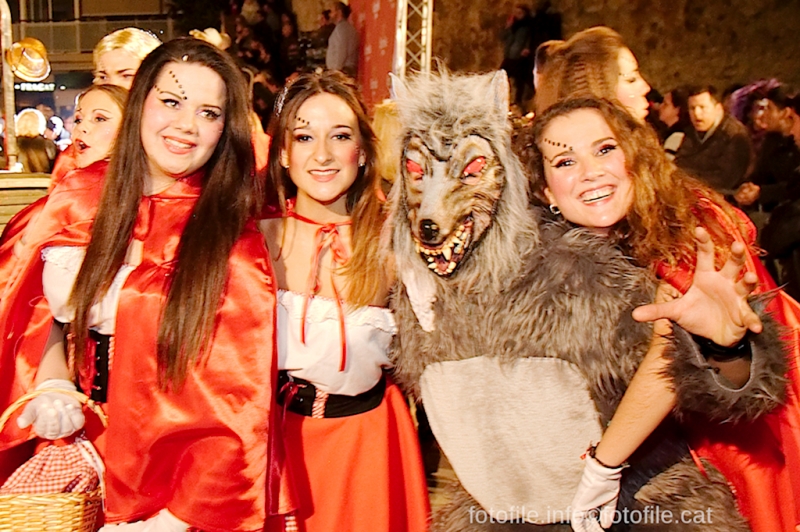 Carnaval 2015 Sitges - Rua Disbauxa - TOTES les fotos
Carnaval 2015 Sitges - Rua Disbauxa - TOTES les fotos
Keywords: Carnaval 2015 Sitges - Rua Disbauxa - TOTES les fotos