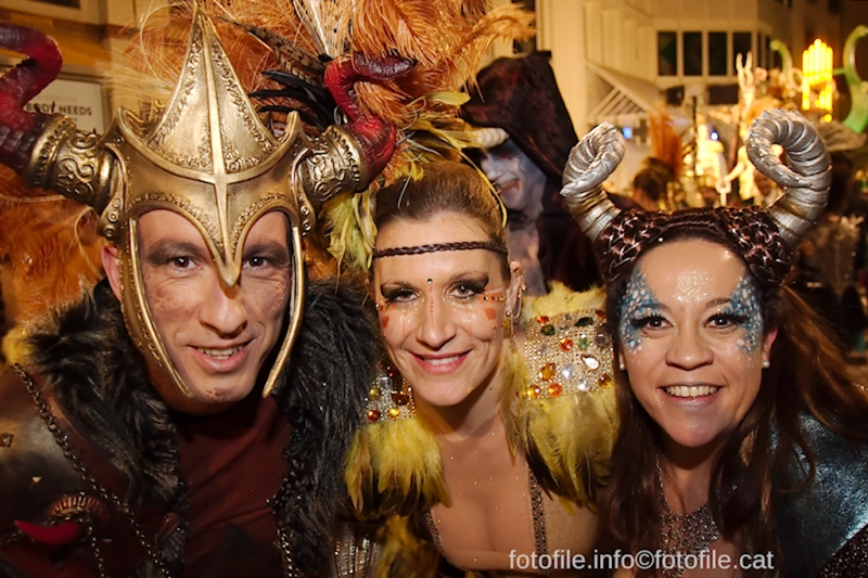 Carnaval 2015 Sitges - Rua de l'Extermini
Carnaval 2015 Sitges - Rua de l'Extermini
Keywords: Carnaval 2015 Sitges - Rua de l'Extermini